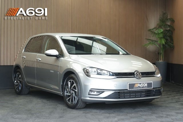 View our VOLKSWAGEN GOLF