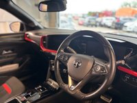USED 2022 71 VAUXHALL MOKKA ELECTRIC 50kWh SRi Premium SUV 5dr Electric Auto (136 ps)+2 KEYS+1 FORMER KEEPER+PRIVACY+HALF LEATHER SEATS+PARK CONTROL+CAM+AIRCON+APPS+BLUETOOTH+MEDIA+NAV+18