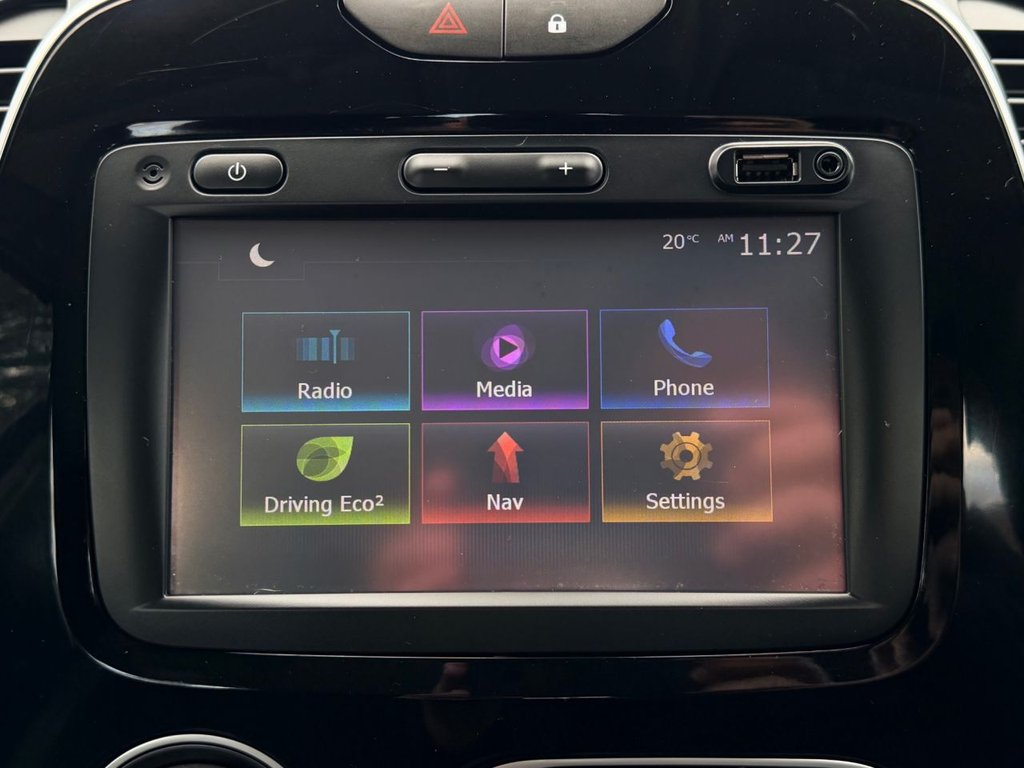 USED 2018 18 RENAULT CAPTUR 0.9 TCe ENERGY Dynamique Nav SUV 5dr Petrol Manual Euro 6 (s/s) (90 ps) 6 Services|SatNav|Sensors|Cruise|
