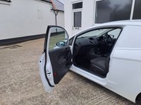 USED 2014 64 FORD FIESTA VAN 1.6 TDCi ECOnetic II Panel Van 3dr Diesel Manual (87 g/km, 94 bhp) 