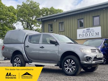 2015 MITSUBISHI L200