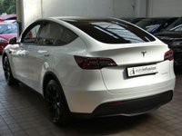USED 2022 72 TESLA MODEL Y (Dual Motor) Long Range SUV 5dr Electric Auto 4WDE (384 bhp) SAT NAV LEATHER HEATED SEATS PARKING CAMERA CRUISE CONTROL GENUINE LOW MILEAGE 1 OWNER WARRANTY