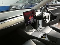 USED 2022 72 TESLA MODEL Y (Dual Motor) Long Range SUV 5dr Electric Auto 4WDE (384 bhp) SAT NAV LEATHER HEATED SEATS PARKING CAMERA CRUISE CONTROL GENUINE LOW MILEAGE 1 OWNER WARRANTY