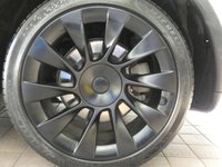 USED 2022 72 TESLA MODEL Y (Dual Motor) Long Range SUV 5dr Electric Auto 4WDE (384 bhp) SAT NAV LEATHER HEATED SEATS PARKING CAMERA CRUISE CONTROL GENUINE LOW MILEAGE 1 OWNER WARRANTY