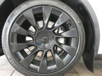 USED 2022 72 TESLA MODEL Y (Dual Motor) Long Range SUV 5dr Electric Auto 4WDE (384 bhp) SAT NAV LEATHER HEATED SEATS PARKING CAMERA CRUISE CONTROL GENUINE LOW MILEAGE 1 OWNER WARRANTY