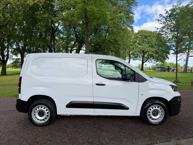 View our PEUGEOT PARTNER