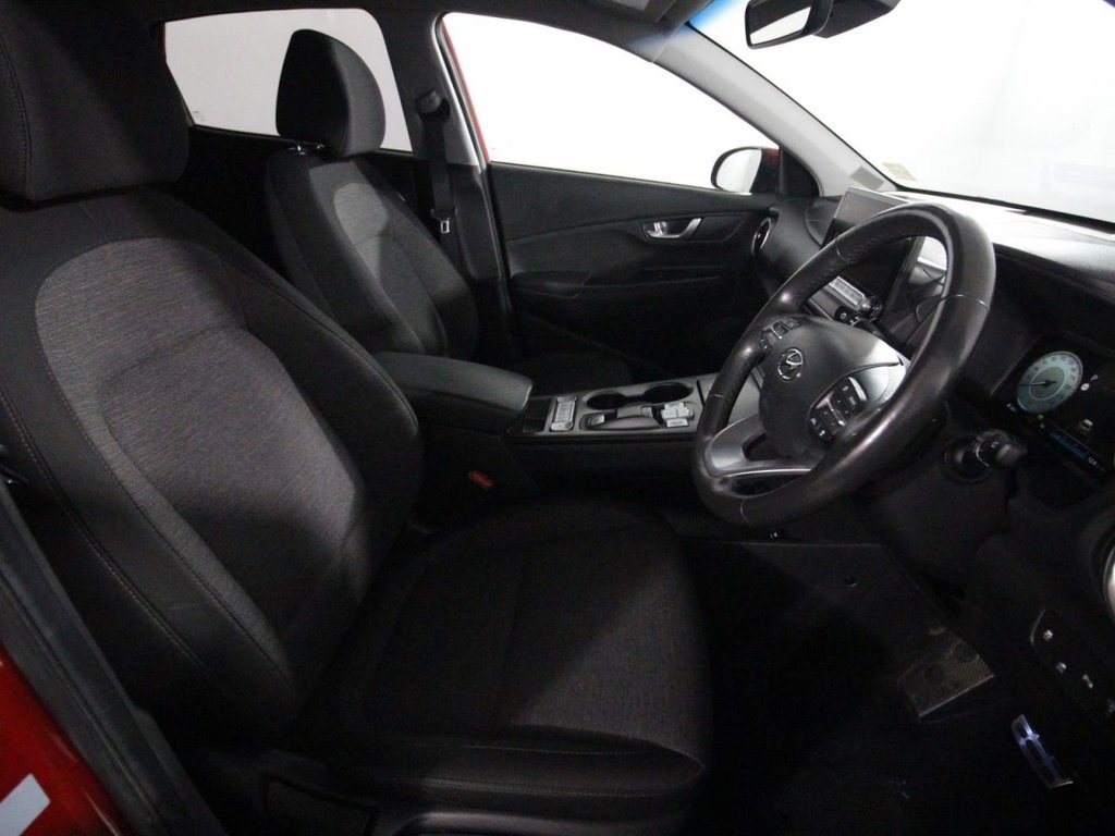 USED 2021 21 HYUNDAI KONA 64kWh Premium SUV 5dr Electric Auto (10.5kW Charger) (204 ps) 