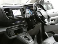 USED 2022 72 VAUXHALL Vivaro Life Electric 50kWh Elite MPV 5dr Electric Auto LWB (8 Seat, 7.4kW Charger) (136 ps) 8 SEATS SAT NAV LEATHER HEATED SEATS PARKING CAMERA CRUISE CONTROL PARKING SENSORS 1 OWNER SERVICE HISTORY WARRANTY
