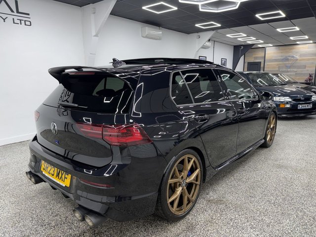 View our VOLKSWAGEN GOLF