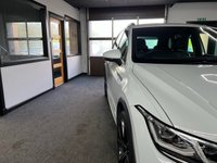 USED 2022 71 VOLKSWAGEN TIGUAN 2.0 TSI R-Line SUV 5dr Petrol DSG 4Motion Euro 6 (s/s) (190 ps) 4WD + CARPLAY/ANDROID AUTO