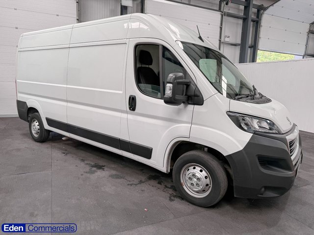 View our Peugeot Boxer 2.2 BlueHDi 335 Professional Premium + L3 H2 Euro 6 (s/s) (140 ps)