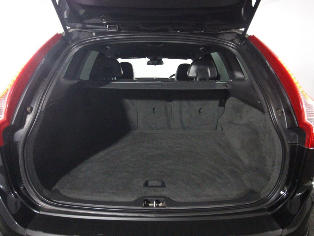 USED 2015 15 VOLVO XC60 2.0 D4 R-Design Nav SUV 5dr Diesel Auto Euro 6 (s/s) (190 ps) 