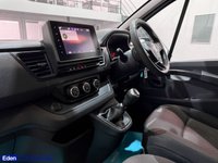 USED 2023 23 RENAULT TRAFIC 2.0 dCi Blue LL30 Advance Panel Van 5dr Diesel Manual L2 H1 Euro 6 (s/s) (130 ps) AIR CON + APPLE CAR PLAY