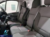 USED 2023 23 RENAULT TRAFIC 2.0 dCi Blue LL30 Advance Panel Van 5dr Diesel Manual L2 H1 Euro 6 (s/s) (130 ps) AIR CON + APPLE CAR PLAY