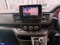 USED 2023 23 RENAULT TRAFIC 2.0 dCi Blue SL30 Advance Panel Van 5dr Diesel Manual L1 H1 Euro 6 (s/s) (130 ps) ONE OWNER LOW MILAGE ULEZ VAN