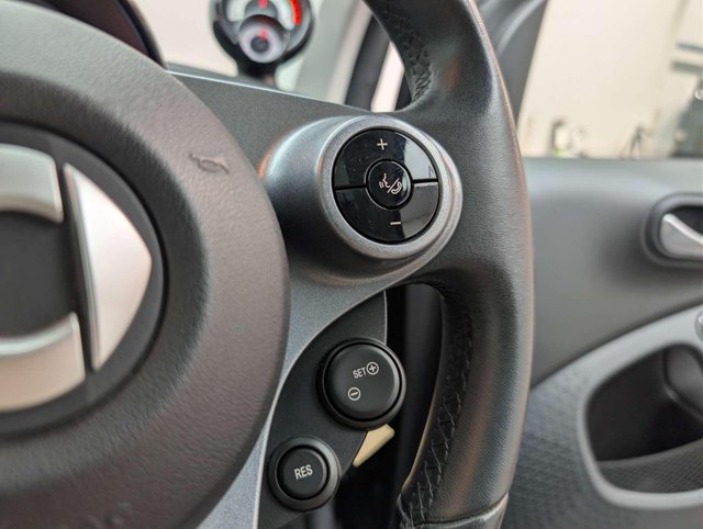 USED 2020 70 SMART FORTWO EQ fortwo Prime Exclusive 3dr CLICK+COLLECT / HOME DELIVERY