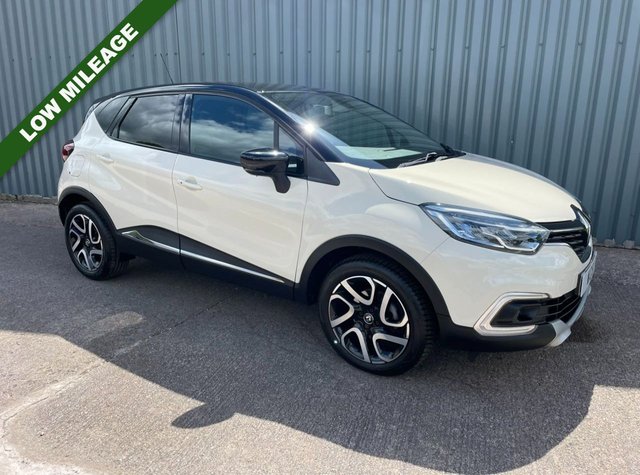 View our RENAULT CAPTUR