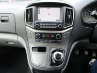 USED 2019 19 HYUNDAI i800 2.5 CRDi SE Nav MPV 5dr Diesel Manual Euro 6 (136 ps) 