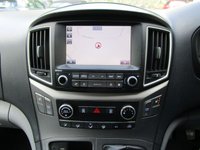 USED 2019 19 HYUNDAI i800 2.5 CRDi SE Nav MPV 5dr Diesel Manual Euro 6 (136 ps) 