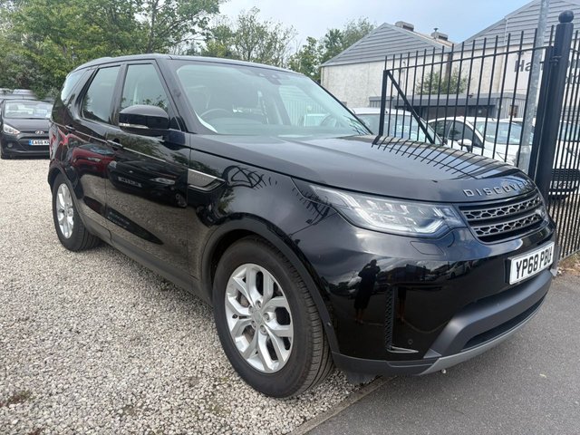 View our Land Rover Discovery 3.0 SD V6 SE SUV 5dr Diesel Auto 4WD Euro 6 (s/s) (306 ps)