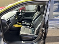 USED 2018 18 KIA STONIC 1.6 CRDi First Edition SUV 5dr Diesel Manual Euro 6 (s/s) (108 bhp) - APPLE CAR PLAY - SAT NAV - PART LEATHER - HEATED SEATS & STEERING - REVERSE CAMERA - P/SENSORS - CRUISE