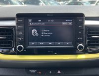 USED 2018 18 KIA STONIC 1.6 CRDi First Edition SUV 5dr Diesel Manual Euro 6 (s/s) (108 bhp) - APPLE CAR PLAY - SAT NAV - PART LEATHER - HEATED SEATS & STEERING - REVERSE CAMERA - P/SENSORS - CRUISE