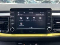 USED 2018 18 KIA STONIC 1.6 CRDi First Edition SUV 5dr Diesel Manual Euro 6 (s/s) (108 bhp) - APPLE CAR PLAY - SAT NAV - PART LEATHER - HEATED SEATS & STEERING - REVERSE CAMERA - P/SENSORS - CRUISE