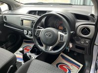 USED 2013 63 TOYOTA YARIS 1.33 Dual VVT-i TR Hatchback 5dr Petrol Manual Euro 5 (101 ps) FULL HISTORY 14 STAMPS