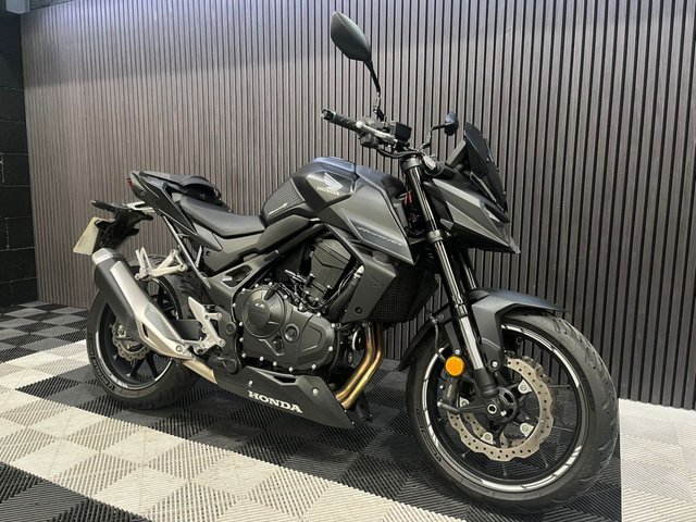 View our HONDA CB750 Hornet