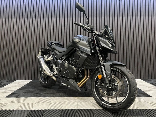 View our HONDA CB750 Hornet