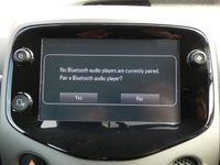USED 2021 71 TOYOTA AYGO 1.0 VVT-i X-Play TSS 5d x-shift 70 APPLE CARPLAY / ANDROID AUTO (GIVES YOU SAT NAV), REVERSING CAMERA, DAB RADIO, BLUETOOTH PHONE & MUSIC, AUX & USB INPUTS, AUTOMATIC GEARBOX, LED DAYTIME RUNNING LIGHTS, LEATHER TIPTRONIC MULTIFUNCTION STEERING WHEEL, AIR CONDITIONING, TRIP COMPUTER, ISO FIX, TYRE PRESSURE WARNING, SPEED LIMITER, ELECTRIC WINDOWS, ELECTRIC MIRRORS, FOLDING REAR SEATS, AIRBAGS WITH PASSANGER OFF, SPACE SAVER SPARE WHEEL, 1 OWNER FROM NEW, SERVICE HISTORY