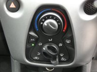 USED 2021 71 TOYOTA AYGO 1.0 VVT-i X-Play TSS 5d x-shift 70 APPLE CARPLAY / ANDROID AUTO (GIVES YOU SAT NAV), REVERSING CAMERA, DAB RADIO, BLUETOOTH PHONE & MUSIC, AUX & USB INPUTS, AUTOMATIC GEARBOX, LED DAYTIME RUNNING LIGHTS, LEATHER TIPTRONIC MULTIFUNCTION STEERING WHEEL, AIR CONDITIONING, TRIP COMPUTER, ISO FIX, TYRE PRESSURE WARNING, SPEED LIMITER, ELECTRIC WINDOWS, ELECTRIC MIRRORS, FOLDING REAR SEATS, AIRBAGS WITH PASSANGER OFF, SPACE SAVER SPARE WHEEL, 1 OWNER FROM NEW, SERVICE HISTORY