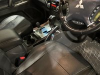 USED 2016 66 MITSUBISHI SHOGUN 3.2 DI-DC SG3 SUV 5dr Diesel Auto 4WD Euro 6 LWB (187 ps) 