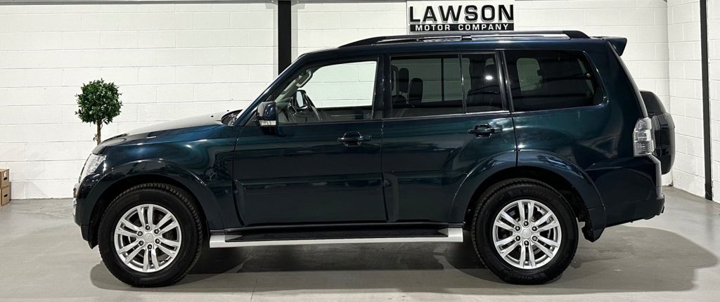 USED 2016 66 MITSUBISHI SHOGUN 3.2 DI-DC SG3 SUV 5dr Diesel Auto 4WD Euro 6 LWB (187 ps) 