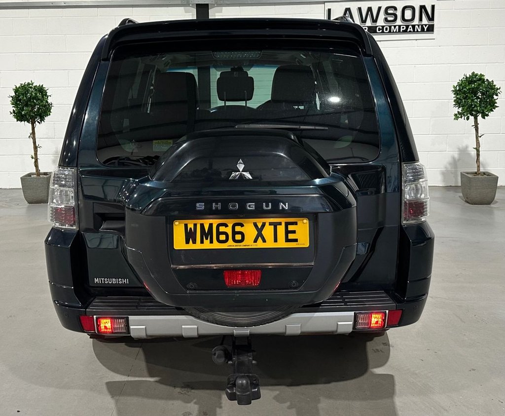 USED 2016 66 MITSUBISHI SHOGUN 3.2 DI-DC SG3 SUV 5dr Diesel Auto 4WD Euro 6 LWB (187 ps) 