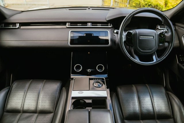 View our LAND ROVER RANGE ROVER VELAR