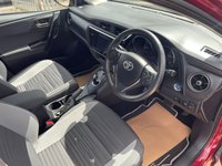 USED 2019 19 TOYOTA AURIS 1.8 VVT-h Icon Tech Hatchback 5dr Petrol Hybrid CVT Euro 6 (s/s) (136 ps) 