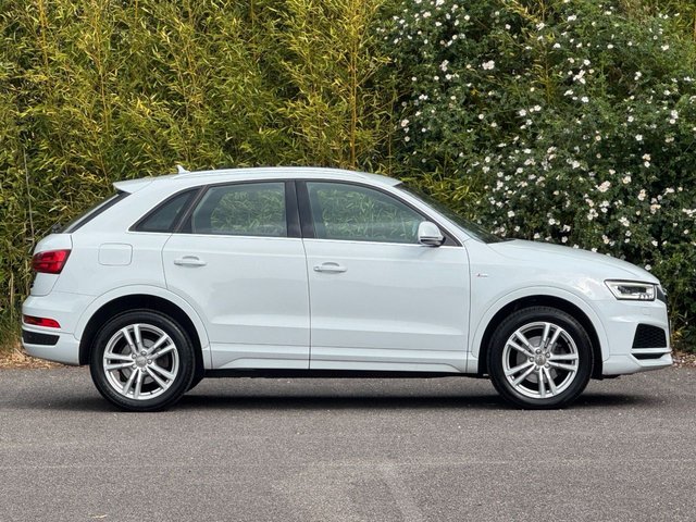View our AUDI Q3