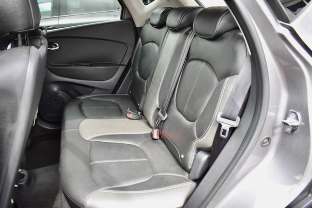 View our RENAULT CAPTUR