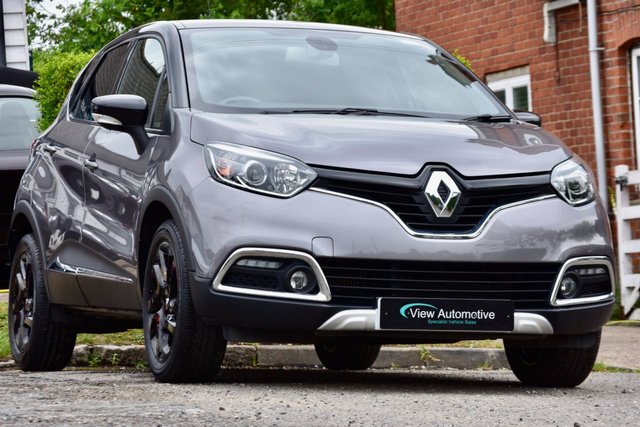 View our RENAULT CAPTUR