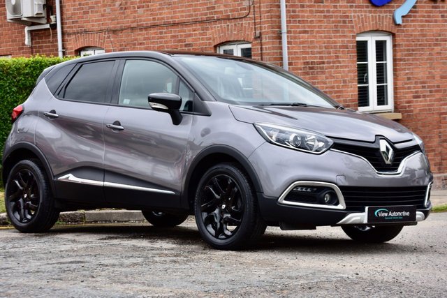View our RENAULT CAPTUR