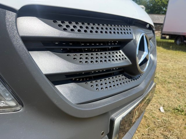 View our MERCEDES-BENZ VITO