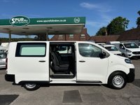 USED 2020 70 VAUXHALL VIVARO 6 Seat 2.0 Turbo D 3100 Edition Crew Van Double Cab 5dr Diesel Manual L2 H1 Euro 6 (s/s) (120 ps) 