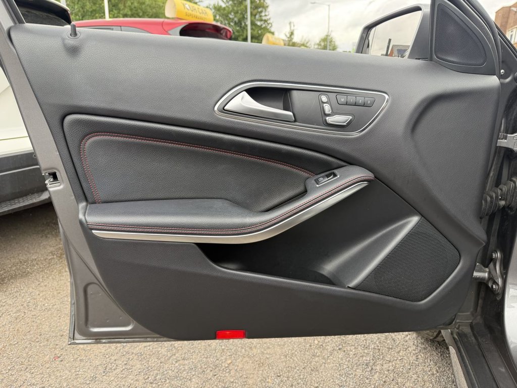 USED 2018 18 MERCEDES-BENZ GLA 2.1 GLA220d AMG Line (Premium Plus) SUV 5dr Diesel 7G-DCT 4MATIC Euro 6 (s/s) (177 ps) Pan Roof, Heated Seats