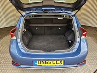 USED 2015 65 TOYOTA AURIS 1.8 VVT-h Business Edition Hatchback 5dr Petrol Hybrid CVT Euro 6 (s/s) (Safety Sense) (136 ps) 