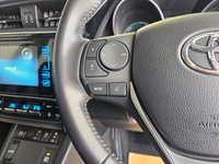 USED 2015 65 TOYOTA AURIS 1.8 VVT-h Business Edition Hatchback 5dr Petrol Hybrid CVT Euro 6 (s/s) (Safety Sense) (136 ps) 