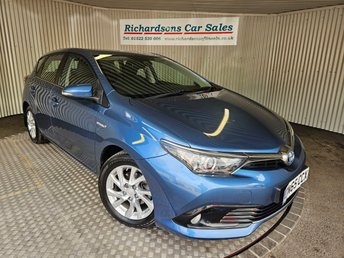 2015 TOYOTA AURIS