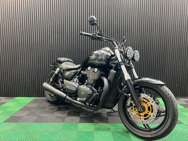 View our TRIUMPH THUNDERBIRD 1700