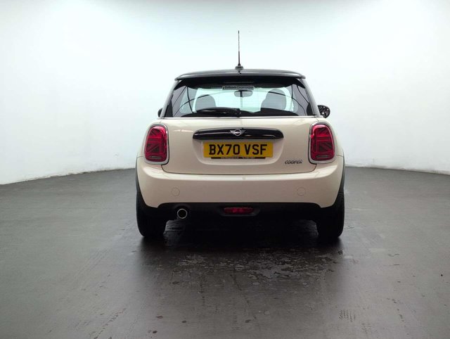 USED 2020 70 MINI HATCH 1.5 Cooper Classic 3dr CLICK+COLLECT / HOME DELIVERY