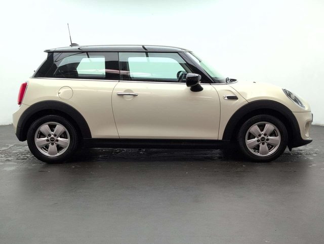 USED 2020 70 MINI HATCH 1.5 Cooper Classic 3dr CLICK+COLLECT / HOME DELIVERY